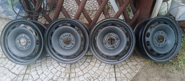 Elad 4 db Ford 14 colos aclfelni