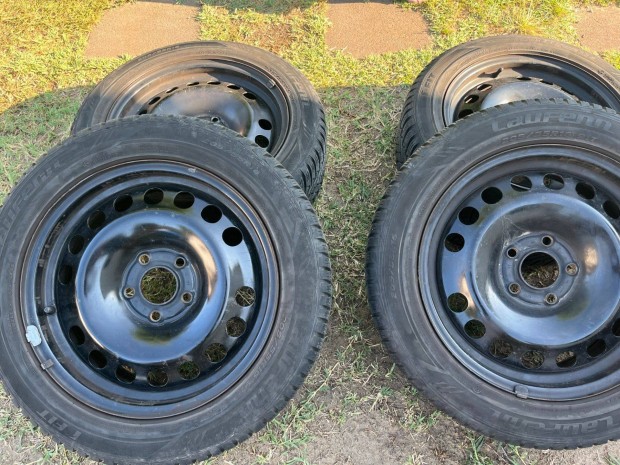 Eladó 4 db Laufenn 205/55 R16 téli gumi acélfelnivel(5X110)