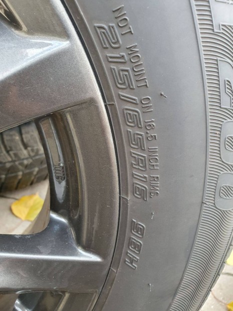 Elad 4 db Mazda felni tligumi 215/65R16