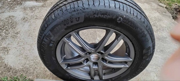 Eladó 4 db Michelin Primacy nyári gumi Dezent TZ Graphite felnivel!