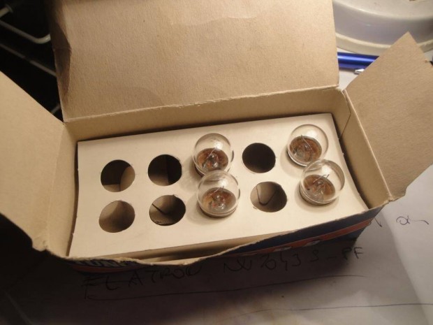 Elad 4 db TUNGSRAM 12 V 10 W izz