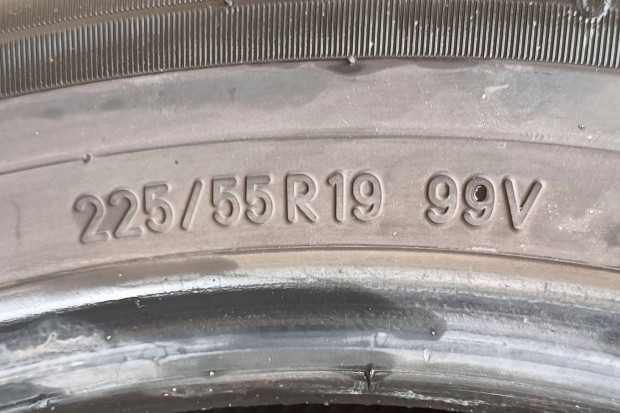Eladó 4 db Toyo 225/55 R19 nyári SUV gumi