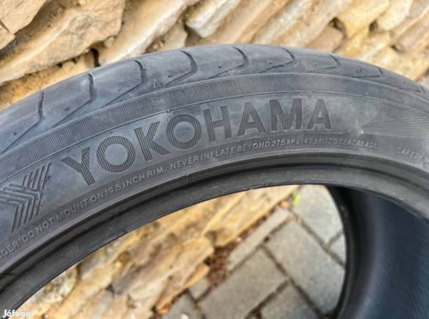 Eladó 4 db Yokohama Advan Sport 245/40/R19-es nyári gumi