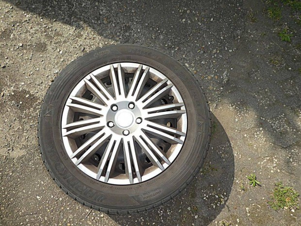 Eladó 4 db ford Focus III. 215/ 55/ 16 téli gumi és felni