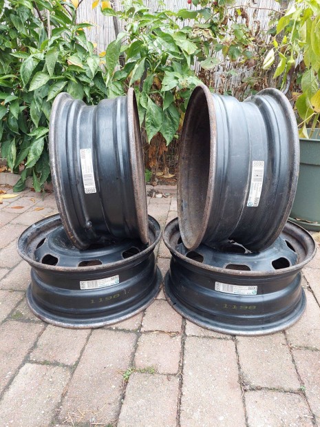 Elad 4 db hasznlt,Peugeot R15 lemezfelni ,15000ft