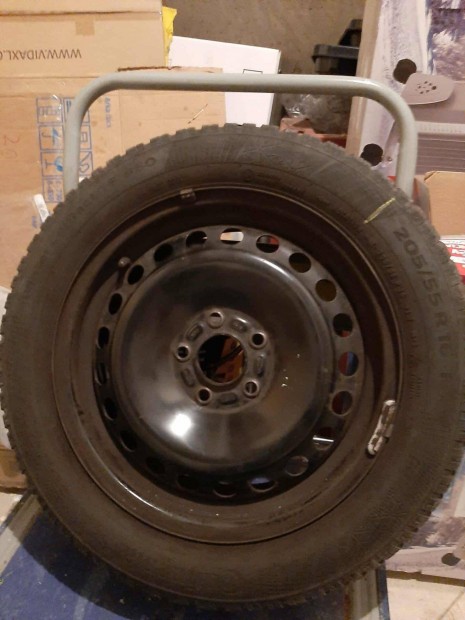 Elad� 4 db haszn�lt t�li gumi felnivel