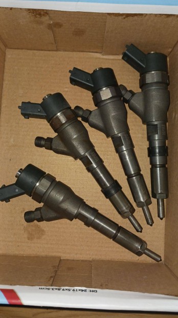 Eladó 4 db jó 2.0 HDI Peugeot/Citroen/Fiat porlasztó gysz: 9640088780