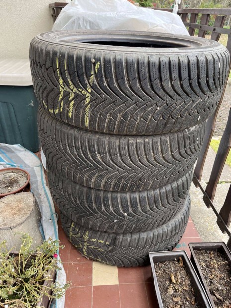 Elad 4 db j llapot Hankook 205/55 R16 tli gumi !