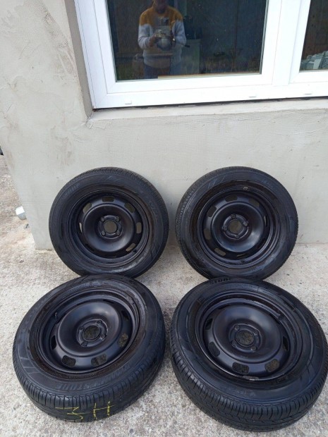 Elad� 4 db komplett ker�k (ac�lfelni + Bridgestone ny�ri gumi)