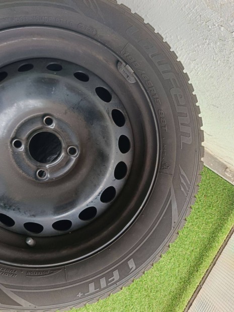 Eladó 4 db lemezfelni, Laufenn téli gumival és gyári tpms szenzorral
