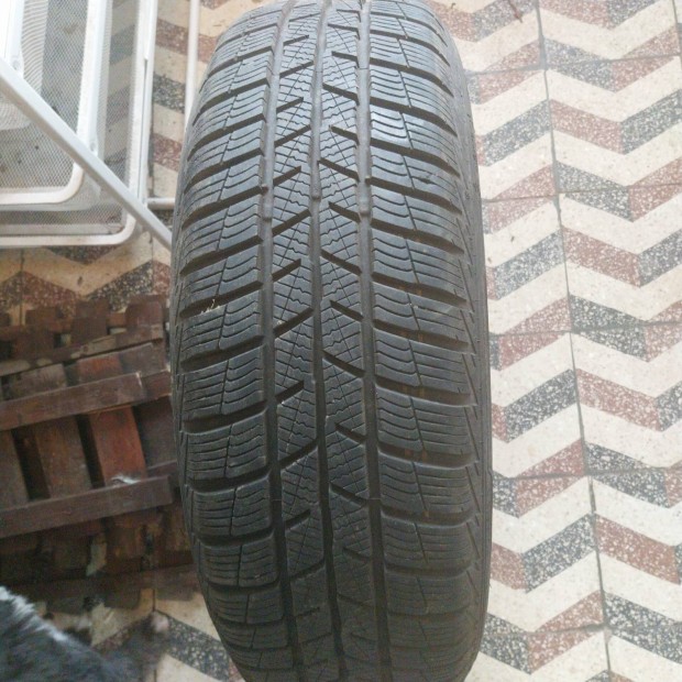 Elad 4 db tli gumi + felni -- 185/65 R15