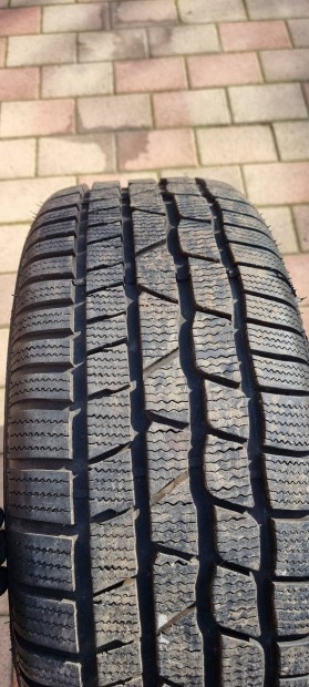 Elad� 4 �vszakos gumi 215/55 R16