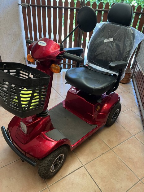 Eladó 4 kerekű moped