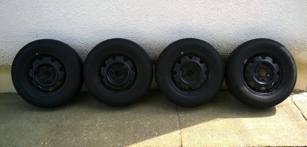 Eladó 4db 14-es 4x108 Audi-Vw lemez 185/70R14 Goodyear nyári gumival