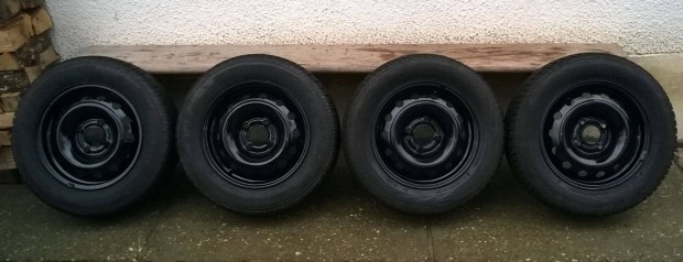 Eladó 4db 14-es 4x108 Peugeot,Citroen lemez 185/65R14 új téli gumival