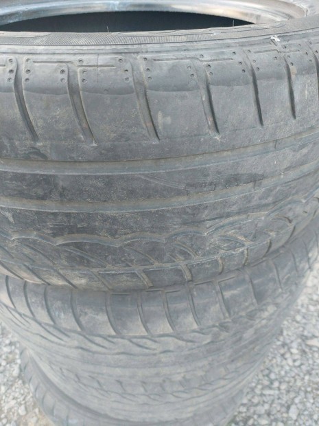 Eladó 4db Dunlop 235/55R17 nyári gumi!