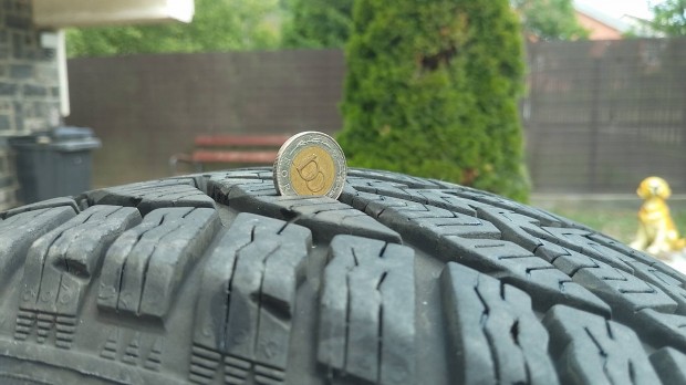 Eladó 4db Használt Taurus Winter Gumiabroncs - XL 205/45 R17 88V