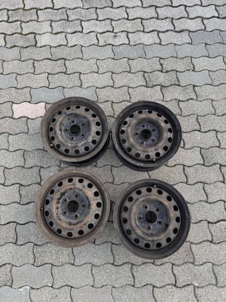 Elad 4db Hyundai, Kia 15" lemezfelni szett