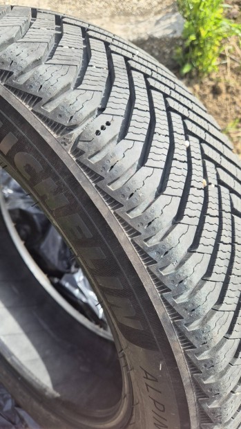 Eladó 4db Michelin Alpin 7 175/60 R16 82H téli gumi szett