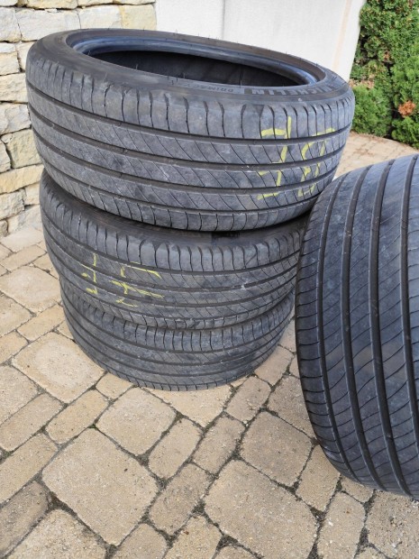 Elad 4db Michelin nyri gumi