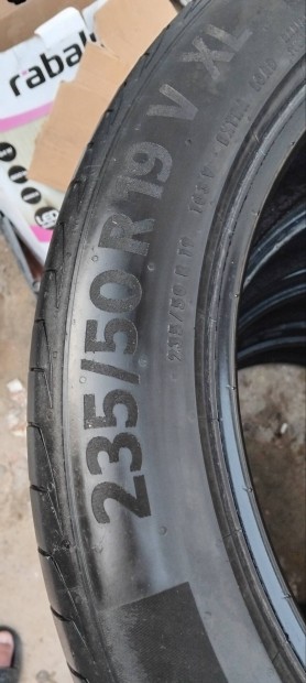 Eladó 4db Párban Continental 235/50 19 Es Méretben Nyári Gumi