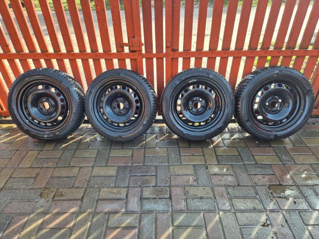 Elad� 4db VW, Audi, Skoda 5x112 16" lemezfelni 205/55 R16 Hankook t�li