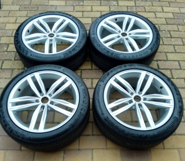 Elad� 4db '18-as alufelni ny�ri Continental gumival