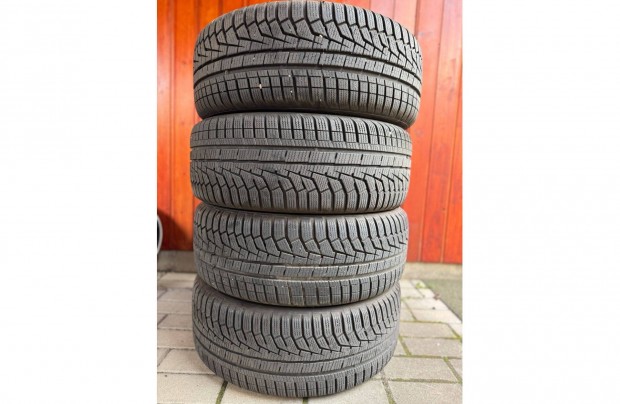 Eladó 4db. 215/55R17 98V Hankook Winter Icept Evo2 téli gumiabroncs