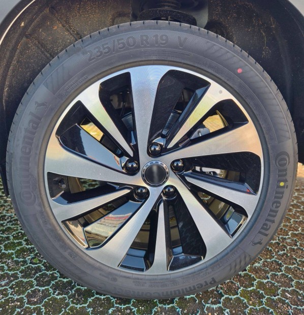 Eladó 4db. Nyári gumi: Continental Premiumcontact C 235/50 R19 V