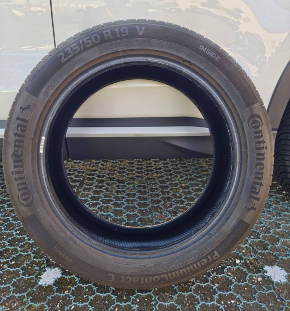 Eladó 4db. Nyári gumi: Continental Premiumcontact C 235/50 R19 V