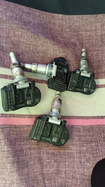 Eladó 4db gyári Renault tpms szenzor!