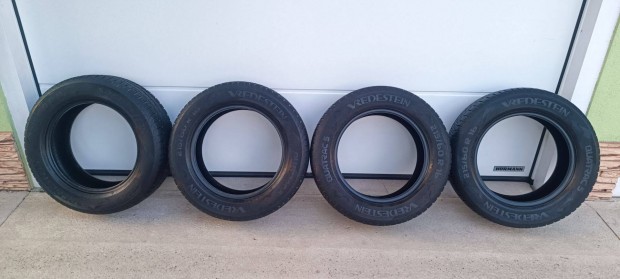Eladó 4db használt Vredestein négyévszakos gumi! (215/60 r16)