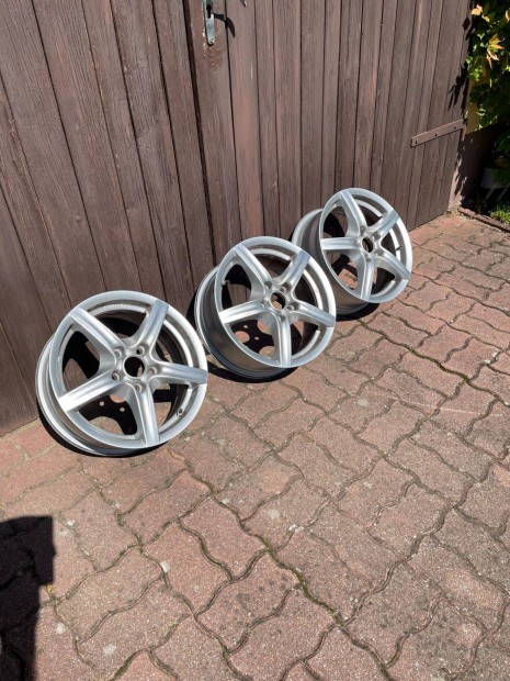 Eladó 4db szép állapotú Hyundai I30 nyomásérzékelős alufelni, méretei: