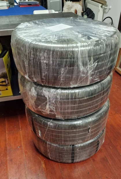 Eladó 4db új nyári Nexen 235/45/R19 V99 autó gumi