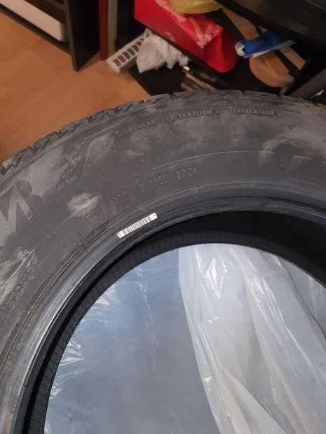 Elad 4db vadonatj Bridgestone 225/65R17102V nyri autgumi