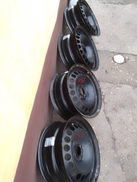 Elad 4x100 R15 lemez felni 