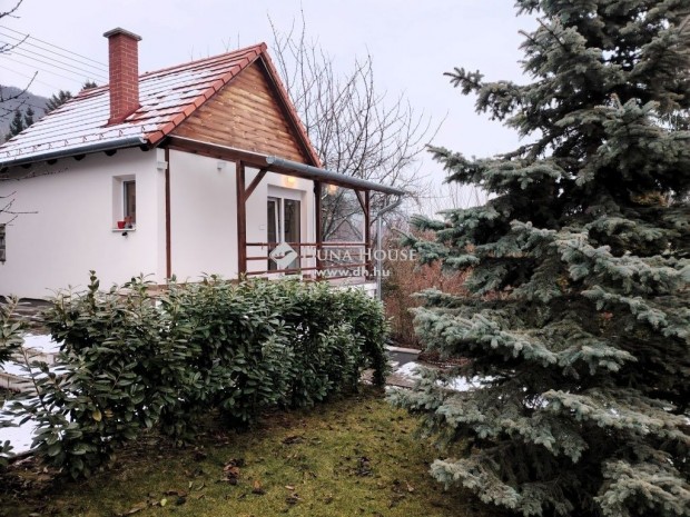 Eladó 50 nm-es ház Csókakő