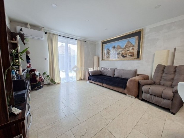 Elad� 50 nm-es h�z Dunaharaszti