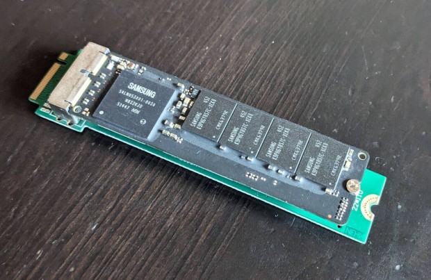 Eladó 512GB Macbook SSD