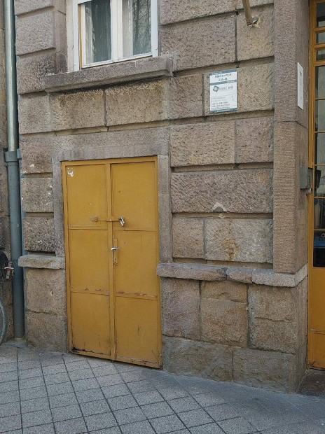 Elad� 51 m2-es �zlethelyis�g