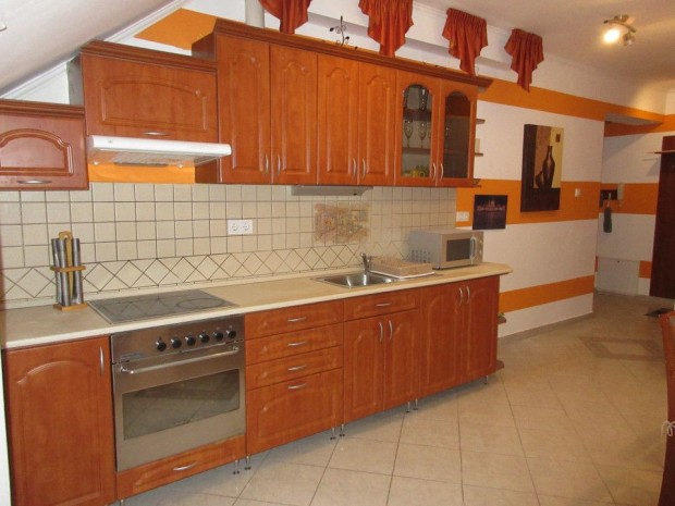 Elad� 51 nm-es �jszer� �llapot� T�rsash�zi lak�s Hajd�szoboszl�