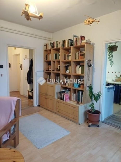 Elad� 51 nm-es lak�s P�cs