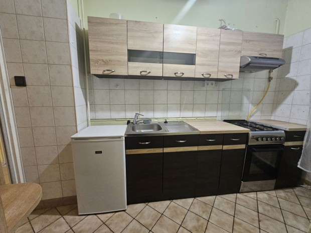 Elad 52 m2 tgla laks, Debrecen