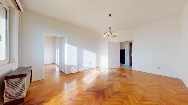 Elad� 52 nm-es Lak�s, Miskolc Pozsonyi utca