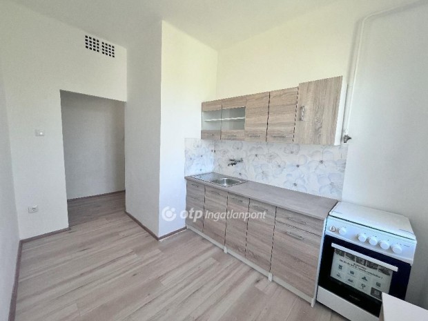 Elad� 52 nm-es lak�s B�tonyterenye