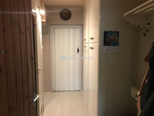 Elad� 52 nm-es lak�s Sz�kesfeh�rv�r