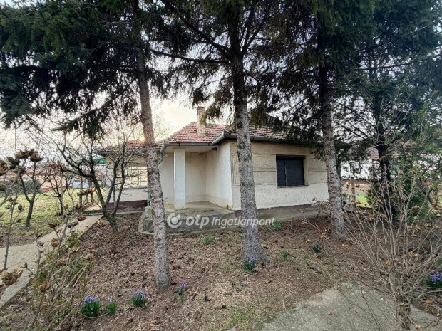 Elad� 53 nm-es h�z Szentp�terszeg