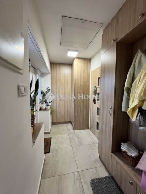 Elad� 53 nm-es h�z V�rosl�d