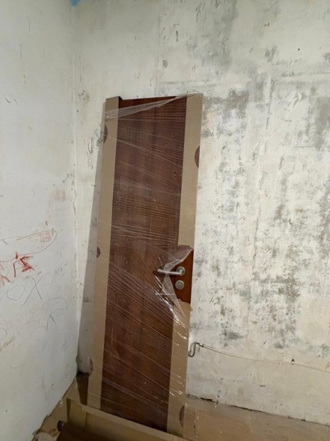 Elad� 53 nm-es lak�s B�tonyterenye