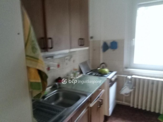 Elad� 53 nm-es lak�s Szeged